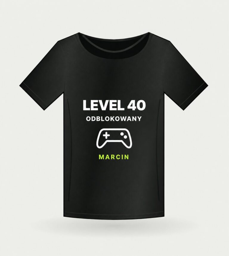 Wizualizacja czarnej koszulki z motywem LEVEL 40 i kontrolerem do gier